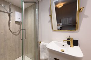 En-Suite- click for photo gallery
